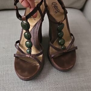 ⚜️Vintage  Carlos Santana Dark Brown Heels with Green Stone Embellishments